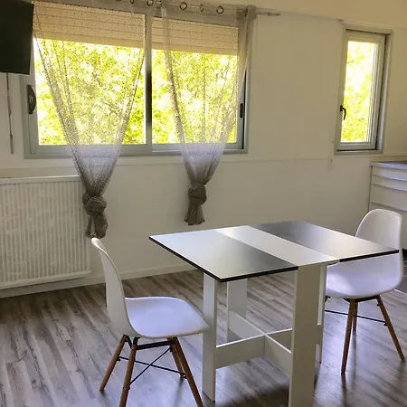 Studio Richelieu 1 Et Son Parking Prive Apartment